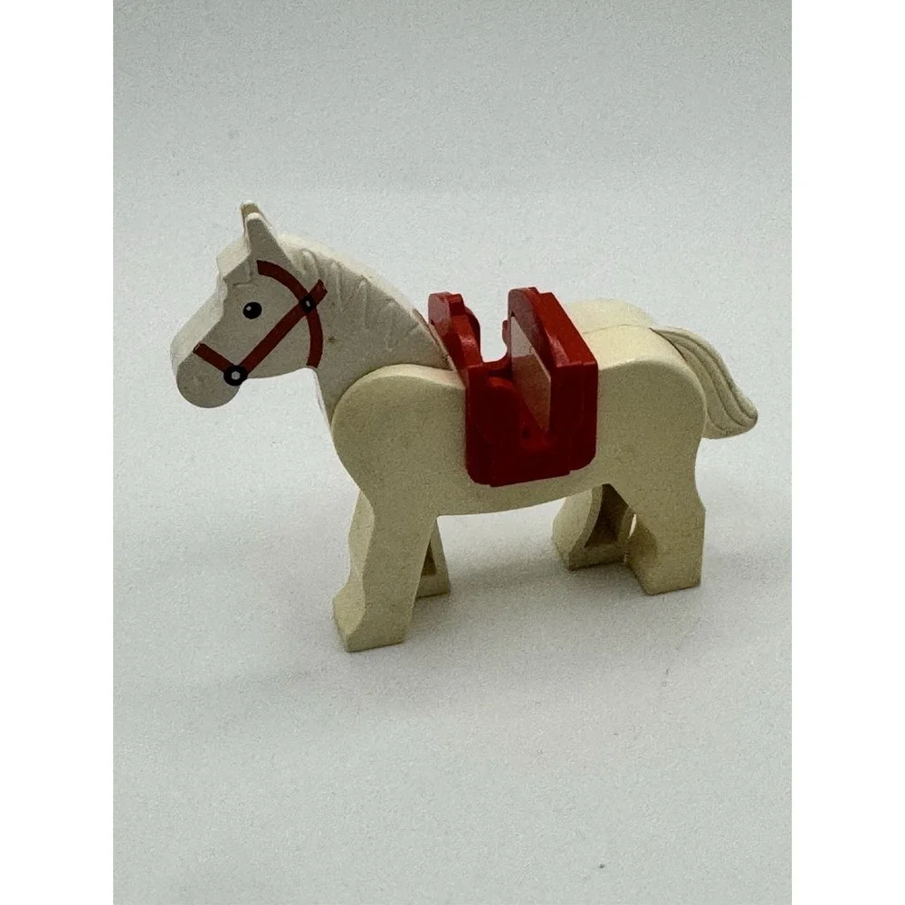 Vintage LEGO Fabuland White Horse with Red Saddle Animal Figure x441